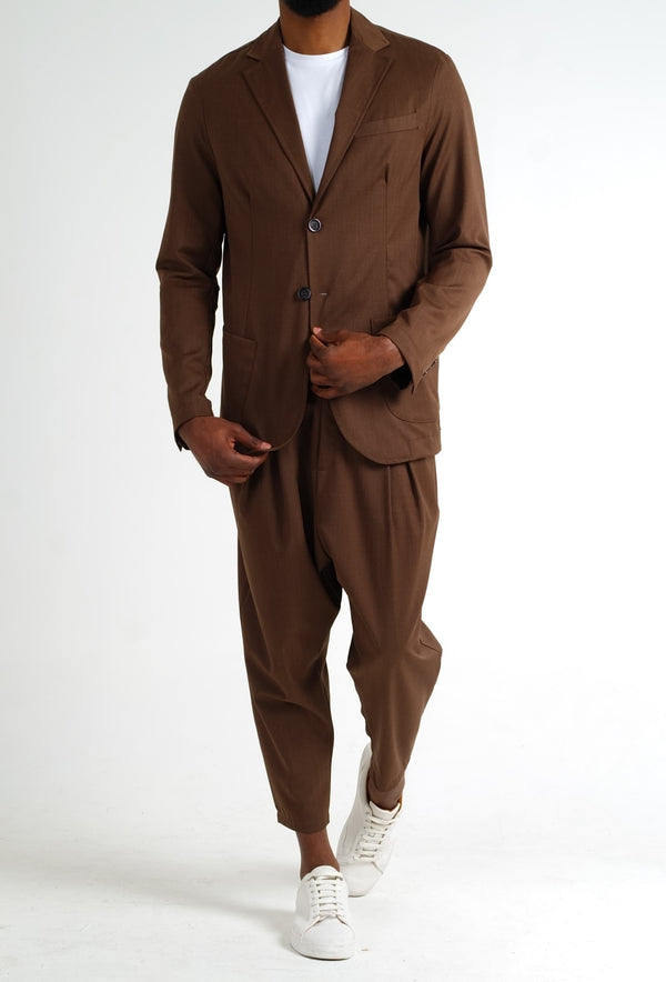 LE COSTUME D’ÉTÉ