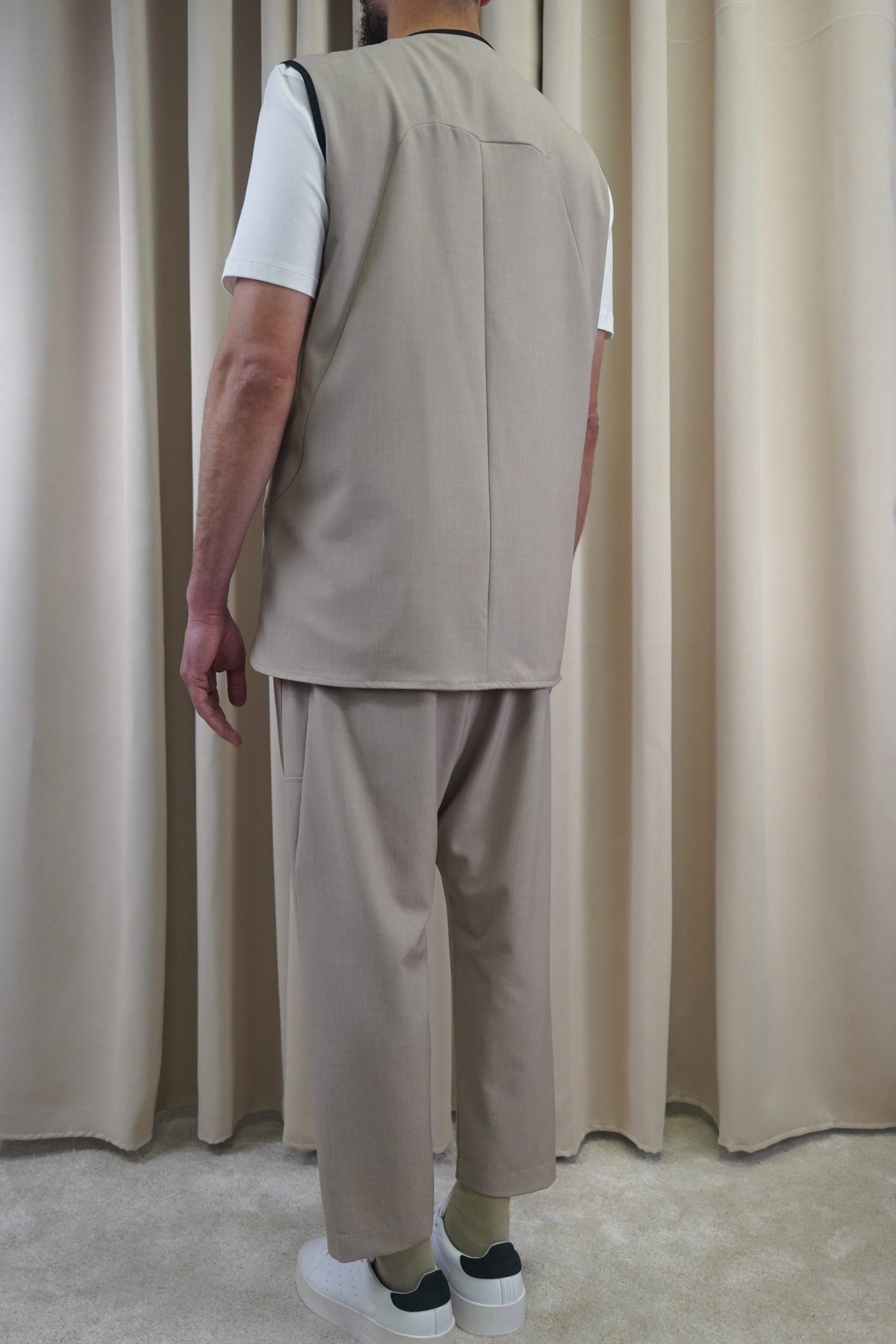 Ensemble Bowman taupe clair vu de dos