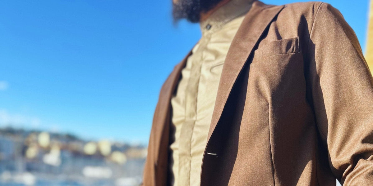 Veste brune et chemise sable EMIR, tenue homme pour un mariage
