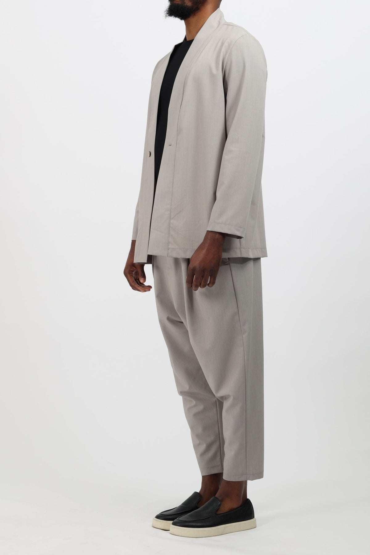 Ensemble kimono homme Noragi gris clair chiné de trois quarts