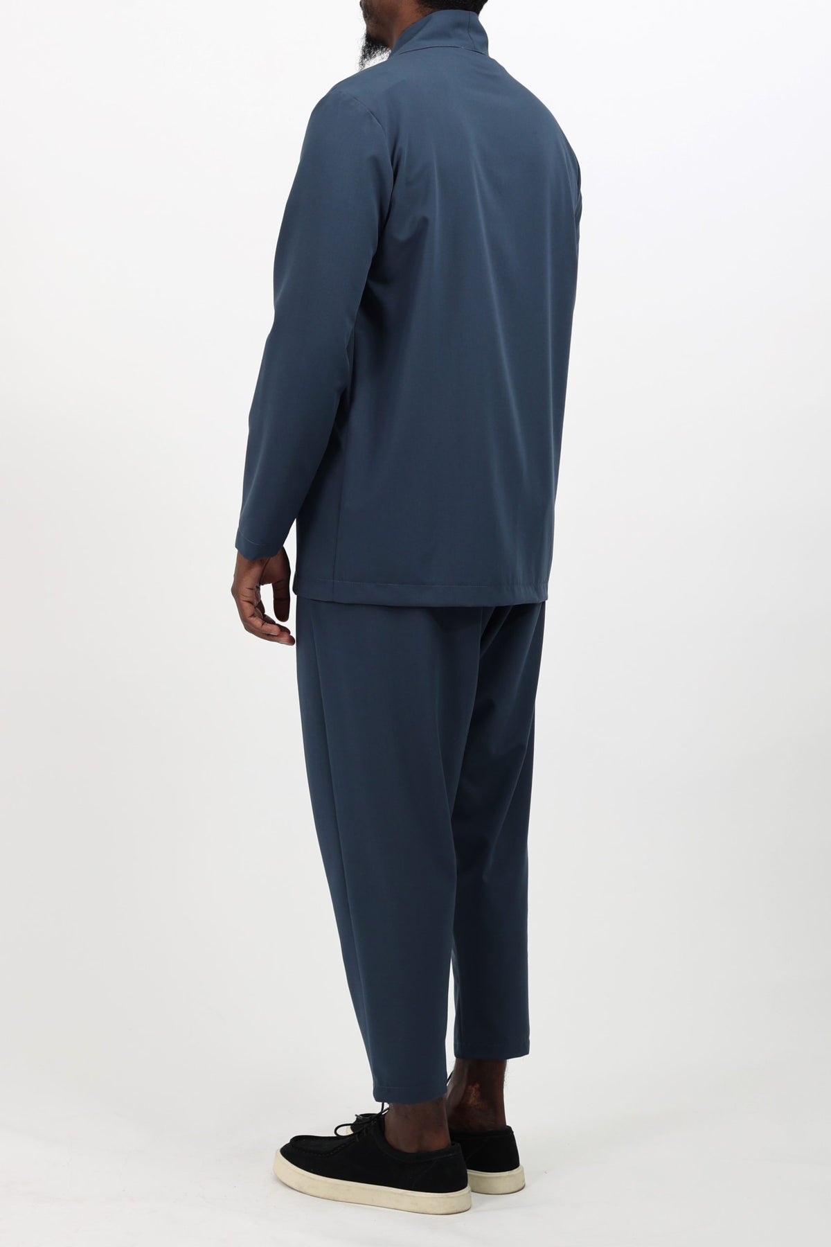 Ensemble Noragi bleu pétrole vu de dos, veste kimono et pantalon 7/8