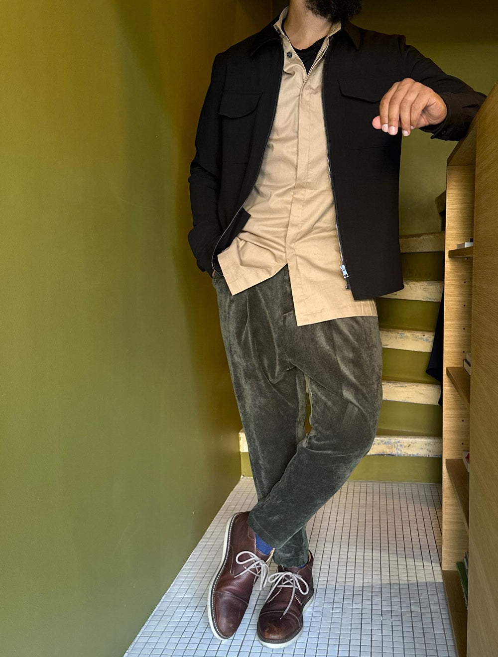 ENTRE PANTALON & SAROUEL