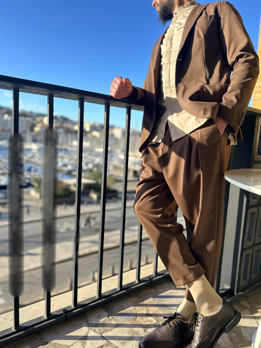UN COSTUME DE SAISON