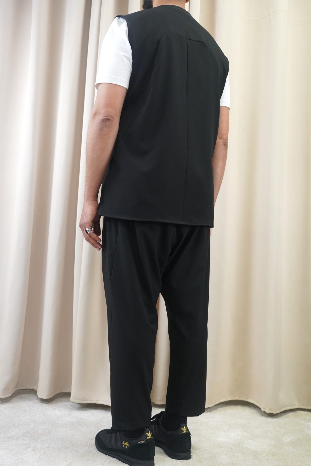 Ensemble Bowman noir vu de dos