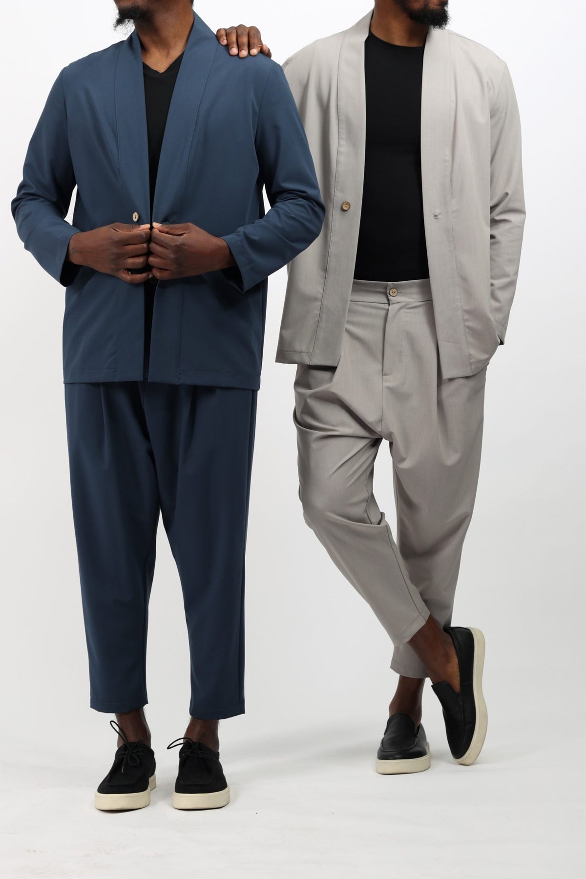 Deux ensembles kimono Noragi mi-saison, bleu pétrole et gris clair