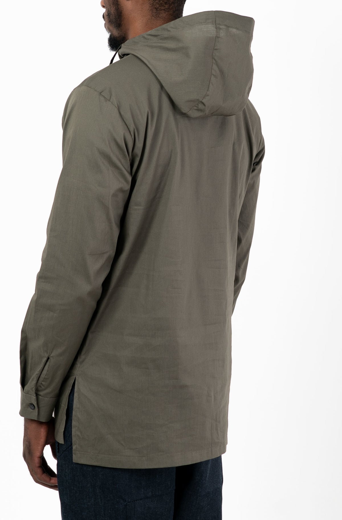 Hoodie kaki vu de dos, tunique longue homme à capuche