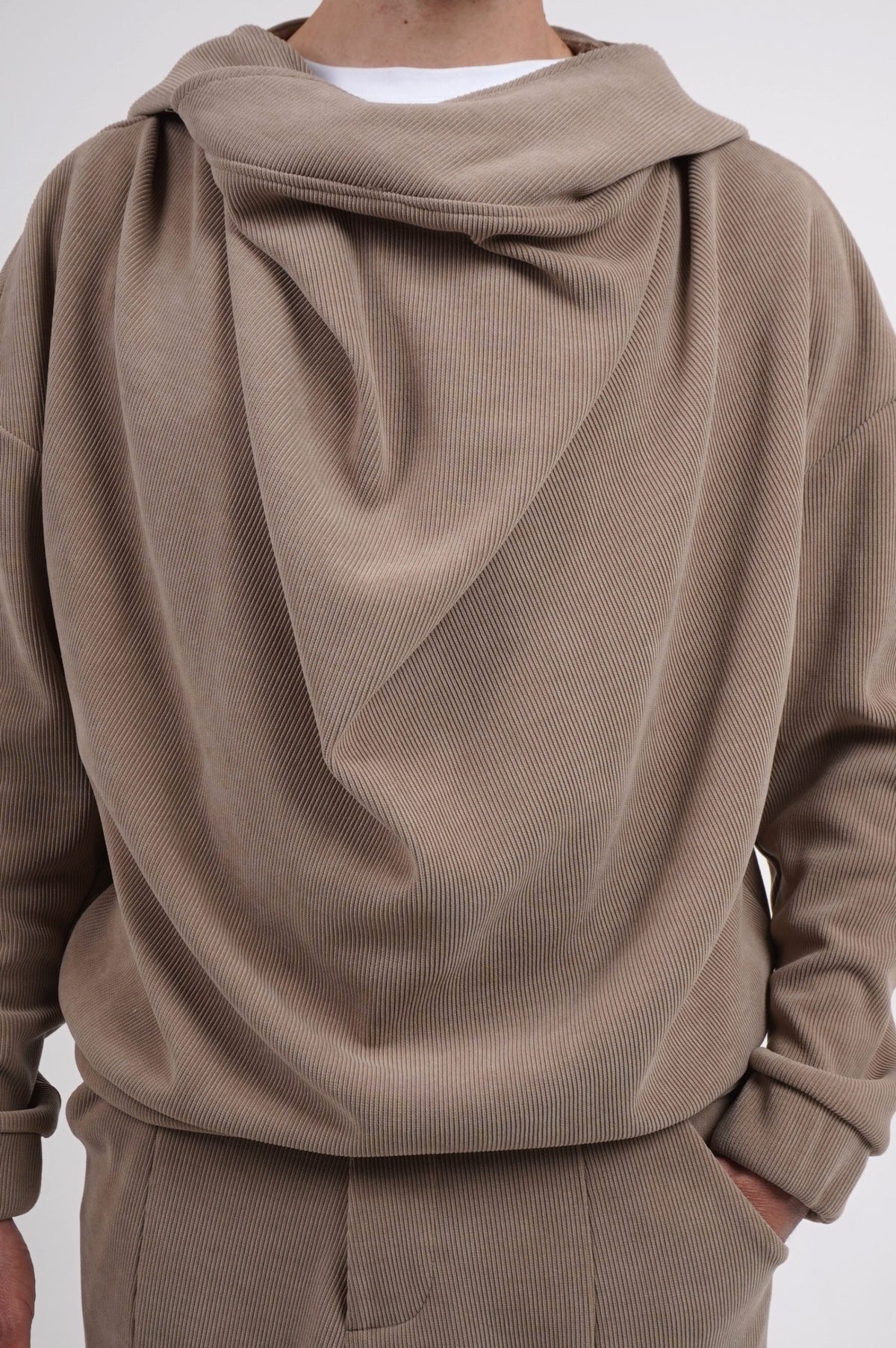 Pull Boho beige désert, col drapé et capuche en velours côtelé