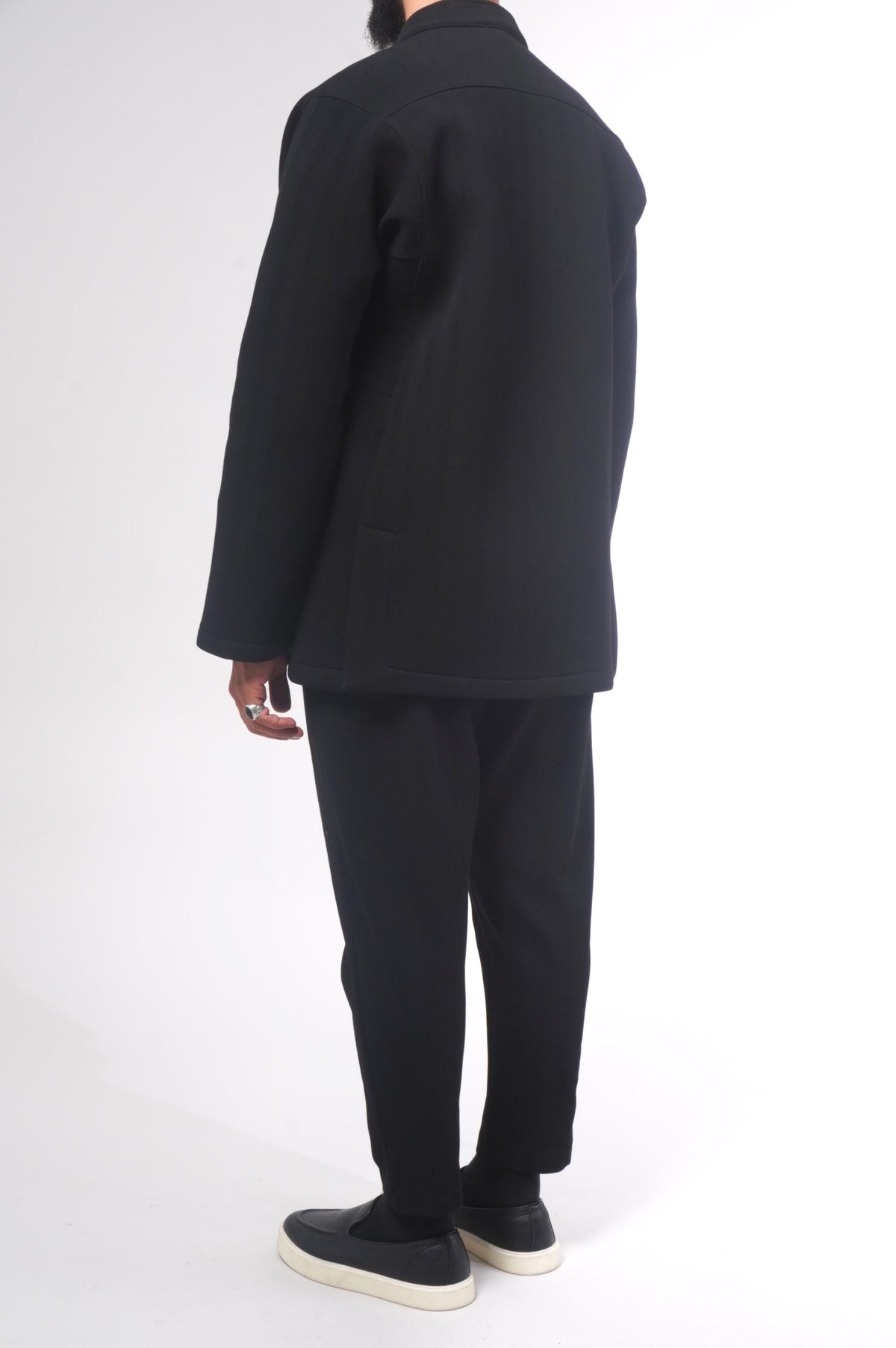 Costume Dunes hiver noir vu de dos, veste et sarouel droit