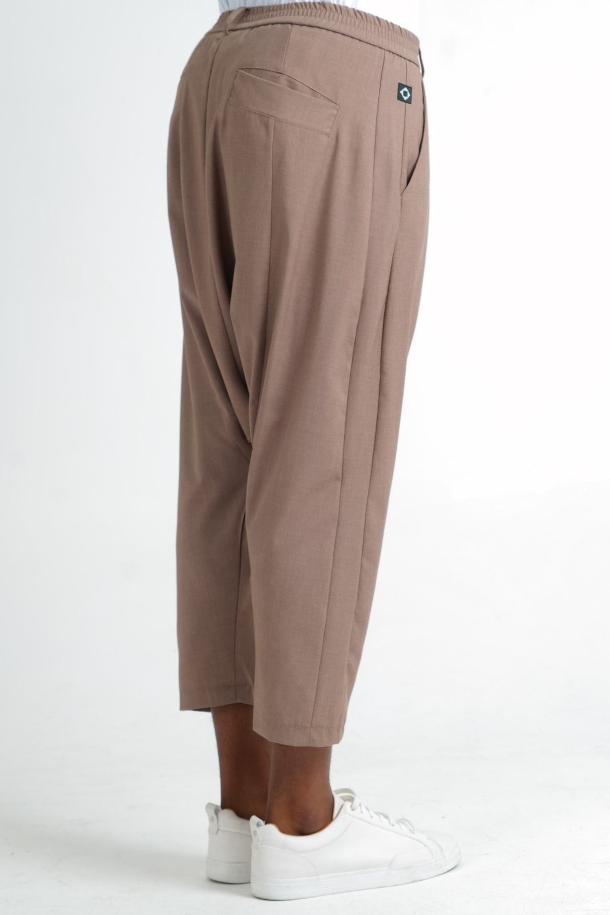 Sarouel Chill brun chutney vu de dos, coupe ample