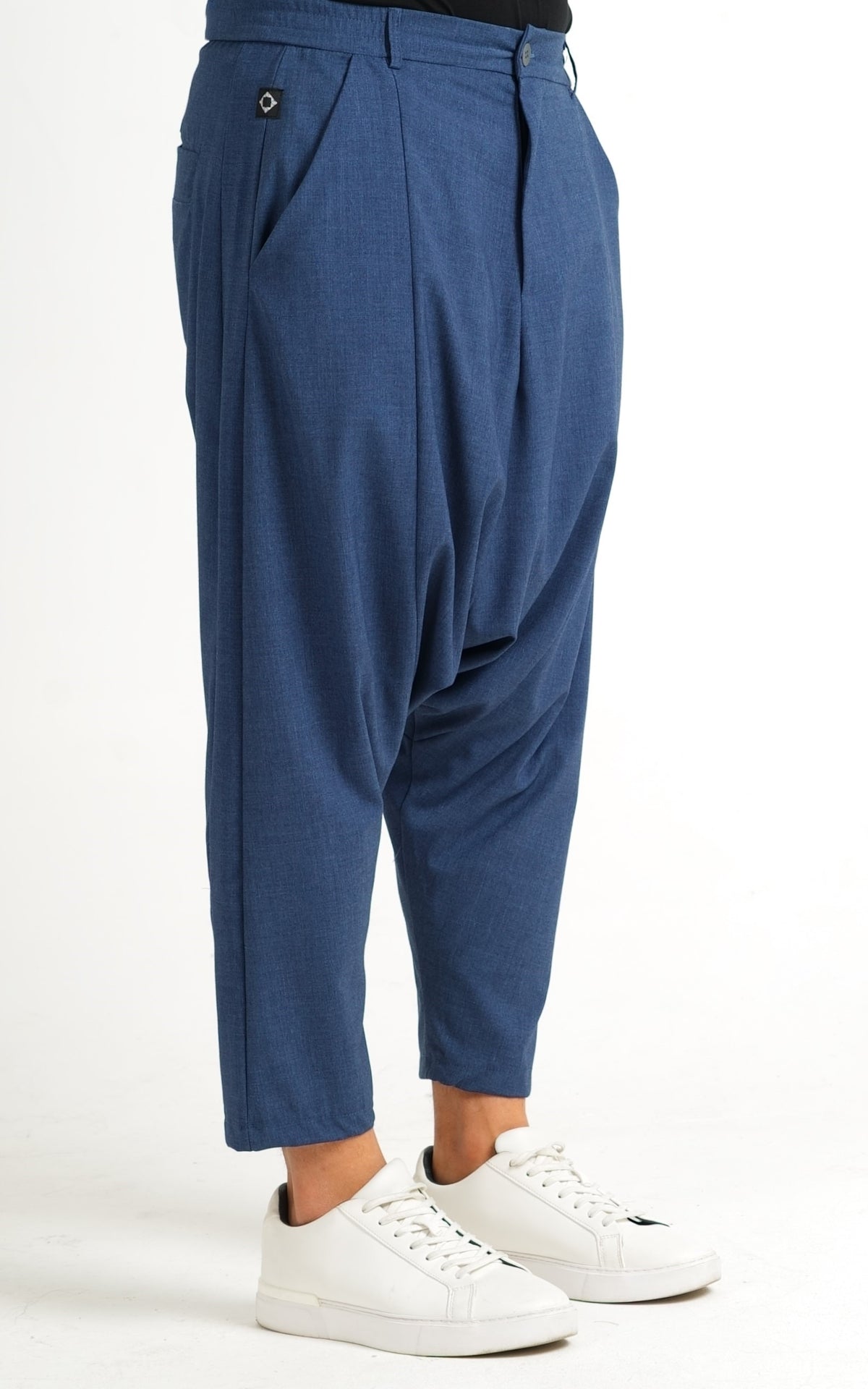 Sarouel Chill bleu cendré de trois quarts, sarouel homme ample