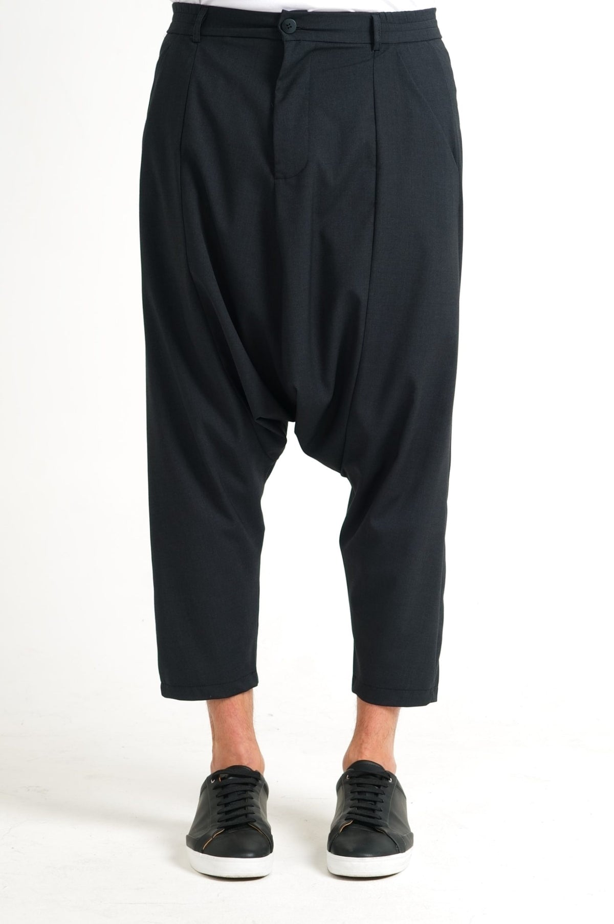 Sarouel homme Chill noir boulevard porté de face