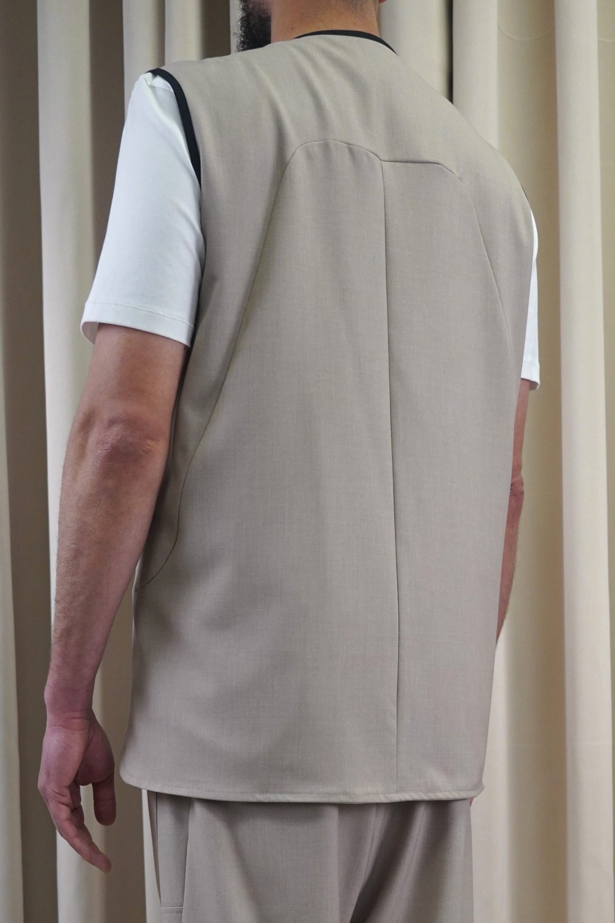 Veston sans manches Bowman taupe clair vu de dos