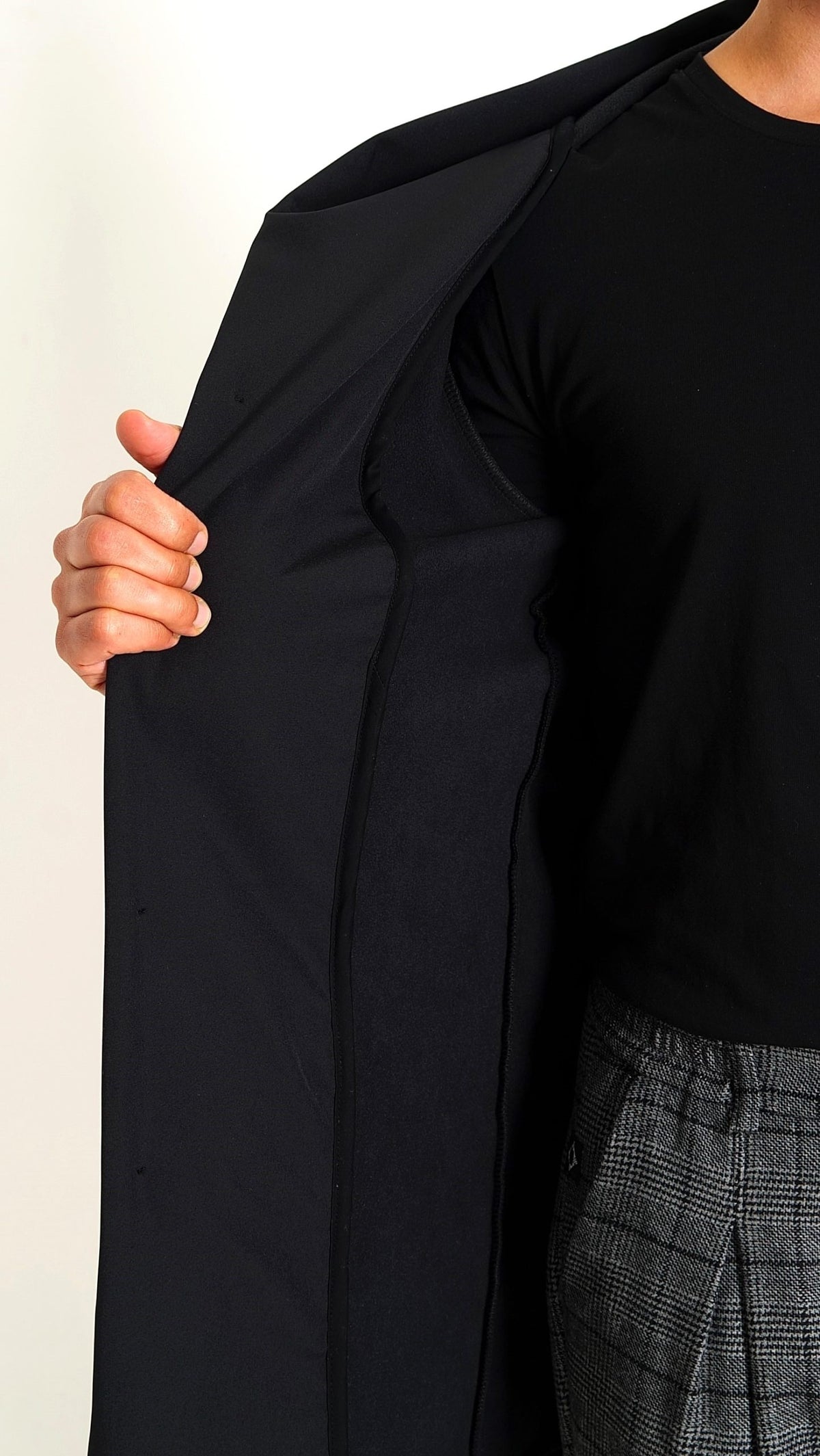 Intérieur du cardigan long homme noir