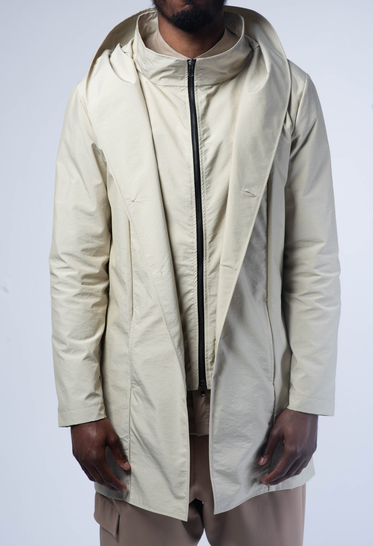 Parka homme beige crème ouverte, détail de la doublure et du zip